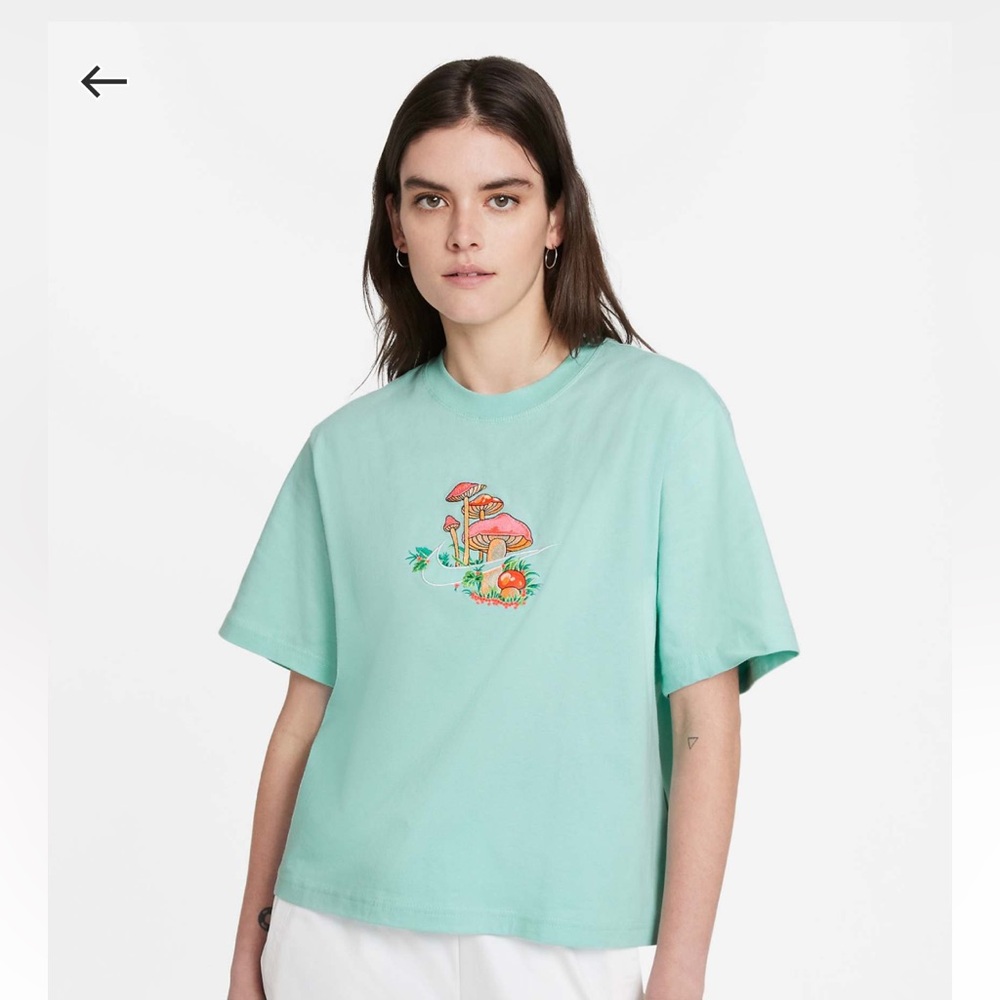 Nike Mint Green Mushroom Graphic Tee M